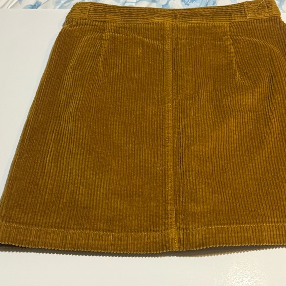 Madewell corduroy skirt - Picture 2 of 4